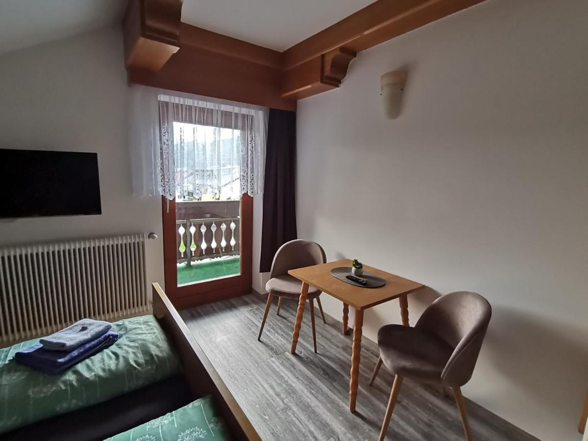 Haus Bergblick Fruehstueckspension Oberort Εξωτερικό φωτογραφία
